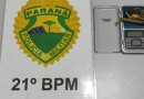 Homem é flagrado com maconha em praça pública