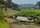 Capotamento deixa idoso ferido na PR 280