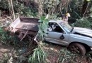 Camionete carregada com barris de chopp se envolve em grave acidente