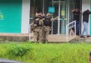 Assaltantes fizeram exigências enquanto mantinham funcionários reféns em agência