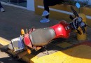 Colisão entre moto e caminhonete é registrada no centro