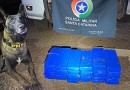 Com a ajuda do cão Zeus, PM apreende mais de 20kg de drogas em ônibus de linha