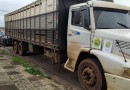 Caminhão carregado com gado é apreendido pela PM