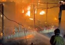 Incêndio destrói casa de madeira no interior