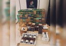Mais de 60 garrafas de vinho e 2 mil frascos de desodorante descaminhados foram apreendidos no interior do município