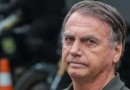 Bolsonaro entrega 11 armas à Polícia Federal após Moraes manter prisão domiciliar