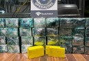 Receita Federal apreende 208,6 kg de cocaína em fundo falso de um ônibus