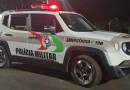 Homem morre após ser baleado dentro de carro