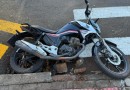 Colisão entre carro e moto deixa jovem ferido