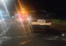 Carro capota na Avenida Arnaldo Busatto