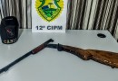 Polícia apreende espingarda e prende suspeito
