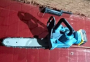 Desconhecido invade casa com motosserra ligada, fere moradora e acaba morto com tiro