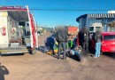 Motociclista quase vai parar dentro de carro em colisão no centro