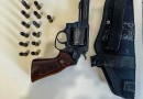 Homem é detido por posse irregular de arma de fogo após agressão