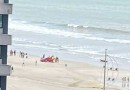 Amigos são atropelados por lancha em praia central; um morre e outro perde perna