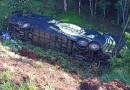 Ônibus da banda Pérola do Paraná se envolve em acidente e deixa feridos
