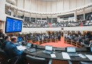 Votação sobre desconto de 14% para aposentados de SC é adiada após deputado pedir mais dados