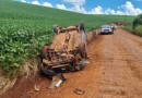 Jovem capota carro recém-furtado ao tentar fugir de abordagem policial