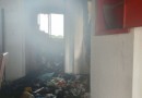 Incêndio em apartamento mata mulher e policial é socorrido em SC