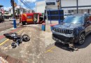 Motociclista fica ferido em colisão com carro no centro
