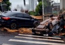 Colisão entre veículos resulta em capotamento em Chapecó