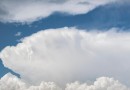 Semana começa com tempo firme e calor, mas termina com chuva e frio em SC