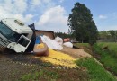 Colisão entre carro e caminhão deixa mulher ferida na PR-158