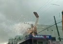 Zinco atinge rede elétrica e automóvel durante temporal