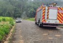Fusca é destruído por incêndio no interior