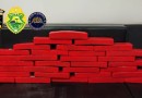 Adolescente é apreendida após ser flagrada transportando 20 quilos de maconha em carro de aplicativo