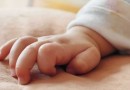 Bebê é salva após se engasgar com leite materno