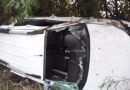 Carro sai da pista na BR-163 e motorista fica ferido
