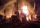 Galpão fica destruído por incêndio na Linha Derrubada Baixa