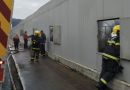 Incêndio de grandes proporções atinge fábrica de móveis
