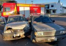 Carros colidem e quatro pessoas ficam feridas em São Lourenço do Oeste