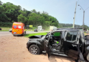 Idosa fica ferida em colisão entre veículos na BR-282