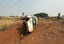 Jovem fica ferida após carro capotar no Oeste de Santa Catarina