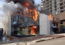 Incêndio mobilizou 24 bombeiros, que utilizaram 57 mil litros de água no combate às chamas