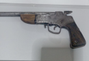 Jovem é preso com arma artesanal