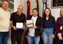 Município homenageia autores do novo Hino Oficial do município