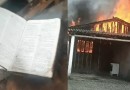 Bíblia é encontrada intacta após incêndio destruir residência em Joinville