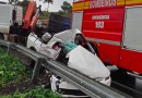 Motorista e passageira morrem em grave acidente entre carro e carreta na SC-114