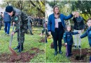Plantio de árvores celebra o dia de proteção às florestas