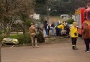 Carro desce barranco às margens do Rio Iracema após colisão com ônibus