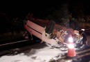 Veículo com placas de Curitibanos com vinho capota e passageiro morre