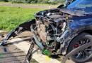Colisão envolve carro e caminhão