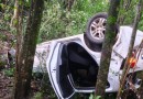 Motorista fica ferida após saída de pista e capotamento na BR-158