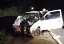 Carro fica destruído após bater contra caminhão em Nova Erechim