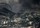 Casa é destruída por incêndio na PR-182, próximo ao trevo de Manfrinópolis