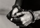Homem é preso por descumprir medida protetiva e desacatar policiais